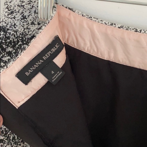 Banana Republic Black and White Skirt - Picture 3 of 5